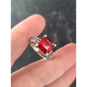 925 Sterling Silver Red Glass Marcasite Ring Size US 6.75 Vintage